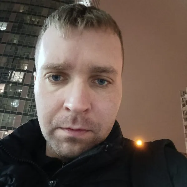 Артём